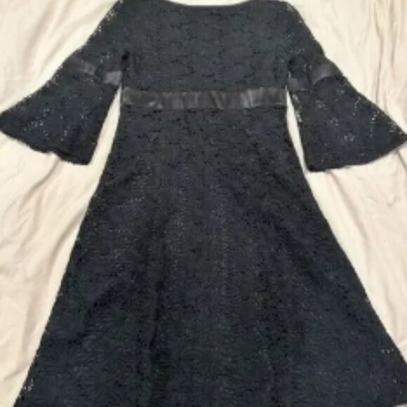 Karen Millen England women’s size 6 dress black lace with bow - Picture 5 of 6